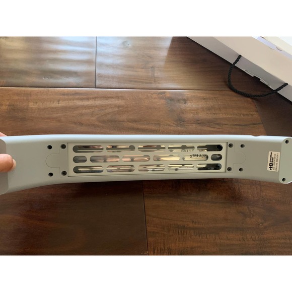 HygenX Vray – High Intensity Cordless UV-C Sanitizer - Picture 4 of 10